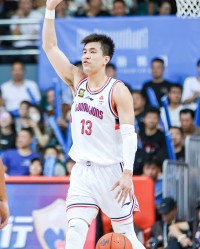 开云体育-19分3板2助！郭艾伦：自己很开心 今天没有受伤 能够继续打比赛