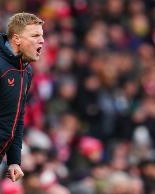 埃迪豪：伊萨克的转会风波一直缠绕在身边，我希望能尽快得到解决