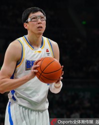 开云下载-京媒：京城德比谁也输不起 北控上半场暂时没办法限制周琦